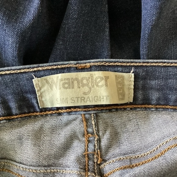 Wrangler’s Slim Straight Flex Men’s Denim Jeans. Size 36x32 - Picture 4 of 6